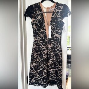 Brand nwt Dress the population cocktail dress. As